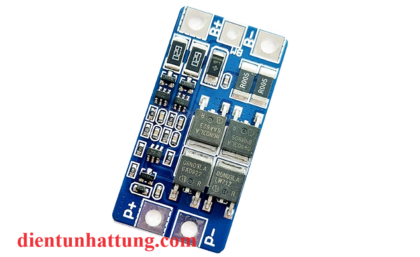 module-sac-2-cell-18650-10a-mach-bao-ve-pin-lithium-7.4v-20A-mat-tren