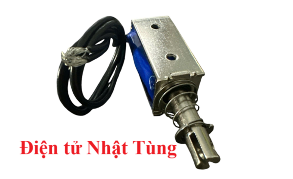 chot-dien-tu-jf-0530b-12v-chot-nam-cham-dien-mat-sau